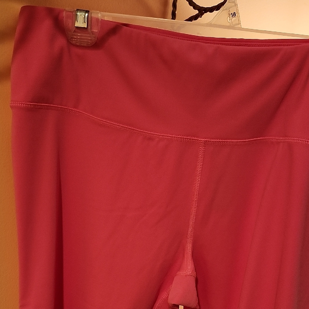 4/$20 Amazon Essentials Pink High-Waisted Leggings - Picture 2 of 7
